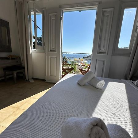 سيمي Niriides Hotel Apartments المظهر الخارجي الصورة