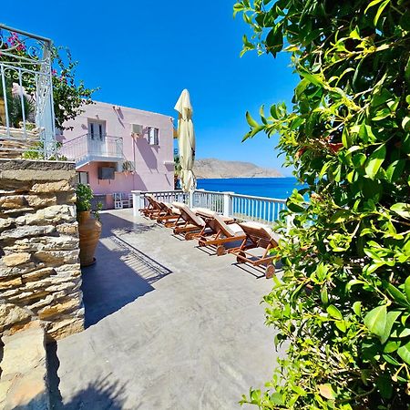 سيمي Niriides Hotel Apartments المظهر الخارجي الصورة