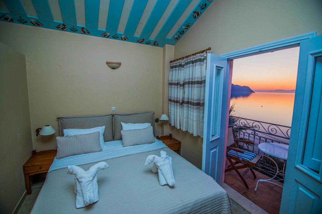 سيمي Niriides Hotel Apartments المظهر الخارجي الصورة