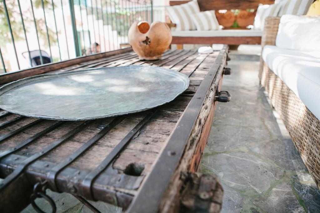 سيمي Niriides Hotel Apartments المظهر الخارجي الصورة
